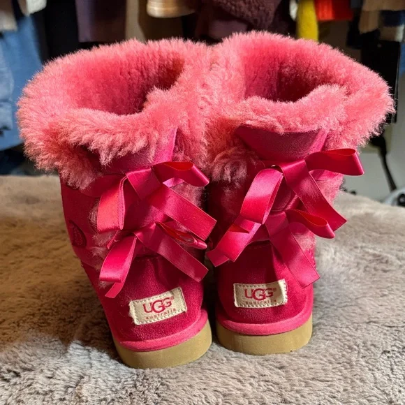 UGG Pink Bailey Bow Boots - Picture 5 of 6
